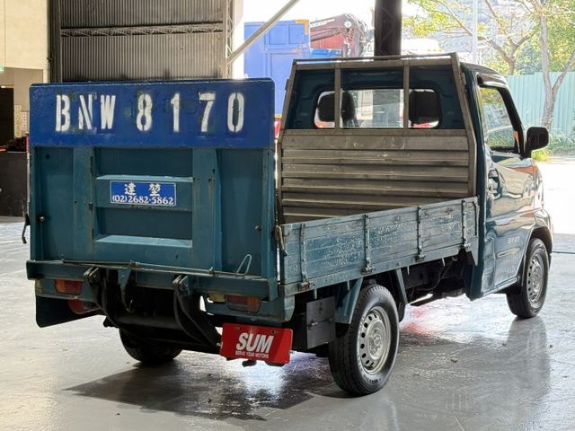 1.2  手排 貨車版 電動尾門 大片尾門 搖控昇降機 白鐵後斗 防撞桿 按時保養 室內車庫車  第5張相片