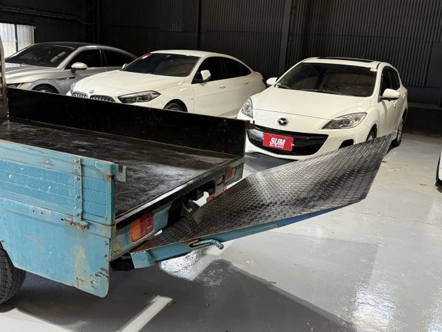 1.2  手排 貨車版 電動尾門 大片尾門 搖控昇降機 白鐵後斗 防撞桿 按時保養 室內車庫車  第19張相片