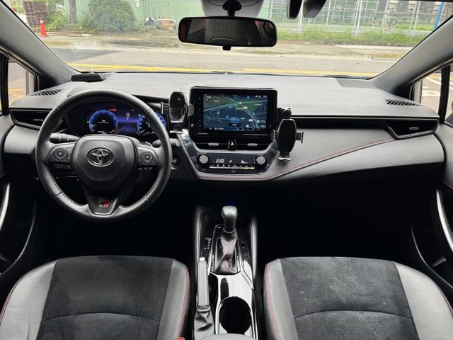 2.0 汽油 GR-SPORT 新型大改款 ACC 空套 I-KEY 摸門 液晶儀錶 導航 顯影 卡不累 18吋圈  第2張相片