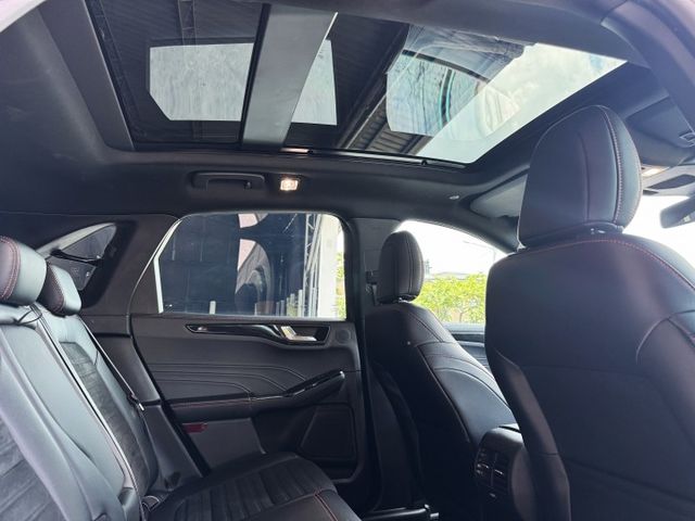 2.0 渦輪 4WD 旗艦 環景 運動版 空套 賽車椅 全景 I-KEY 腳踢電尾門 6安 電動椅 ACC 19圈  第8張相片