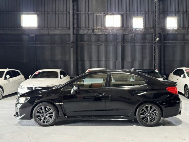 2.0渦輪 4WD 運動版 空套 尾翼 I-KEY 9安 大安卓機 導航 顯影 快撥 電動椅 方控 摸門 定速  第3張相片