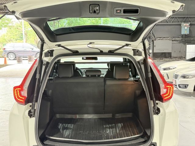 1.5 渦輪 旗艦S版 全景 ACC 電尾門 8安 I-KEY 行車紀錄器 導航 CarPlay 電動座椅 摸門 顯影  第7張相片