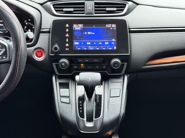 1.5 渦輪 旗艦S版 全景 ACC 電尾門 8安 I-KEY 行車紀錄器 導航 CarPlay 電動座椅 摸門 顯影  第8張相片