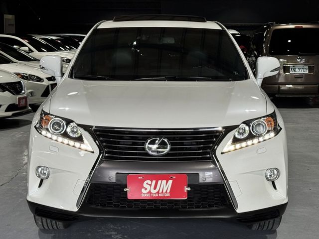 RX270 2.7特仕版 限量40台 全車空套 天窗 電尾門 導航 顯影 I-KEY 12安 雙電動椅 雙色內裝 摸門  第4張相片