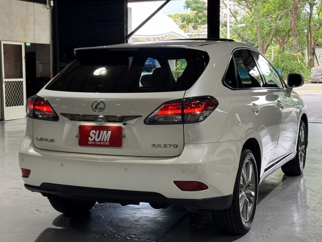 RX270 2.7特仕版 限量40台 全車空套 天窗 電尾門 導航 顯影 I-KEY 12安 雙電動椅 雙色內裝 摸門  第7張相片