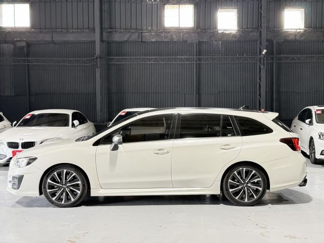 2.0 渦輪 4WD 運動版 Eyesight 全車空套 CarPlay 天窗 盲點 前後顯影 行車紀錄器 電動座椅  第3張相片