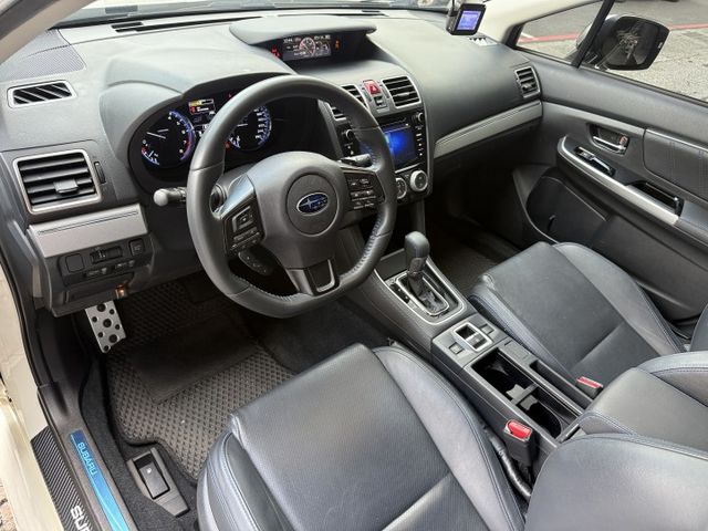 2.0 渦輪 4WD 運動版 Eyesight 全車空套 CarPlay 天窗 盲點 前後顯影 行車紀錄器 電動座椅  第9張相片