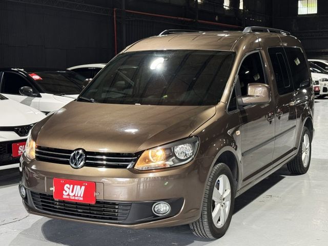 1.6柴油 大七人座 福祉車 大安卓機 導航 顯影 後出風 16圈 魚眼 車頂架 自動頭燈 九成新胎 僅跑5萬  第1張相片