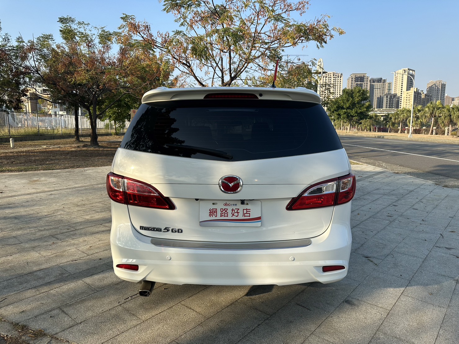《鑫宏車業》二代尊爵型，七人座，全家出遊舒適好車..  第4張相片