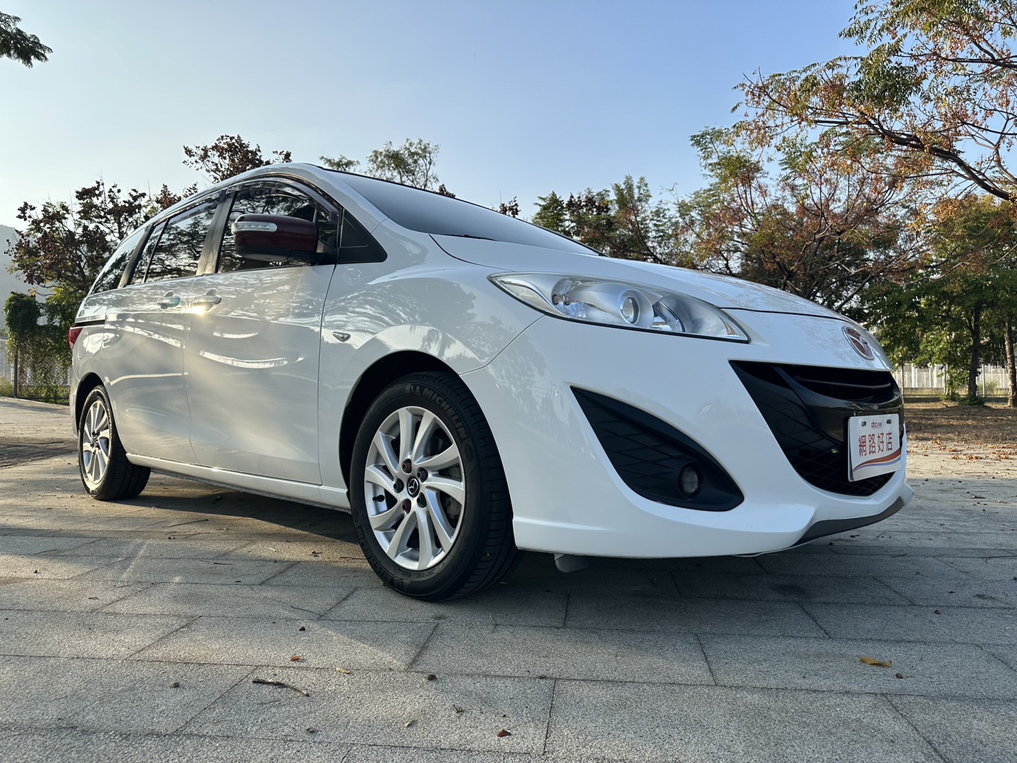 《鑫宏車業》二代尊爵型，七人座，全家出遊舒適好車..  第5張相片