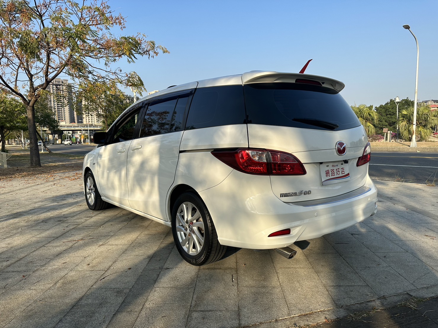 《鑫宏車業》二代尊爵型，七人座，全家出遊舒適好車..  第6張相片