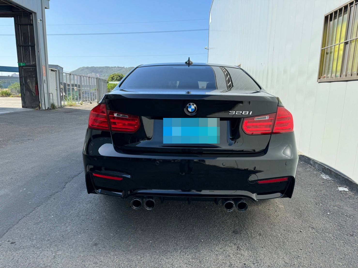 《鑫宏車業》車輛目前在新北市五股區， 328i F30型 SPORT ..  第4張相片