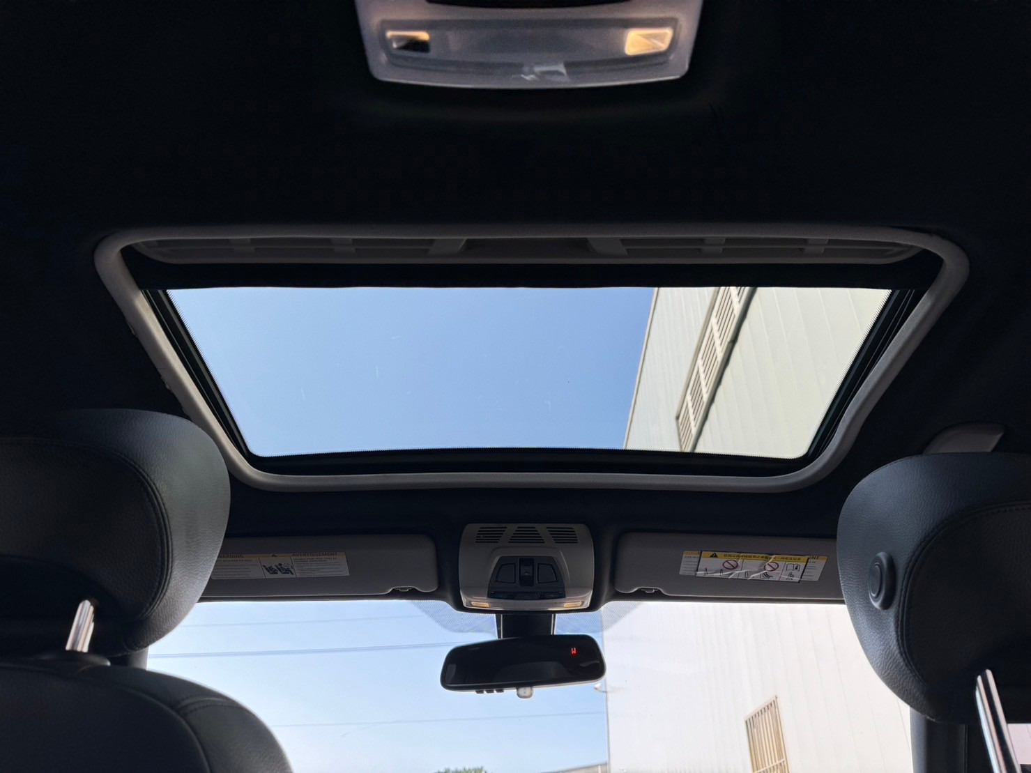 《鑫宏車業》車輛目前在新北市五股區， 328i F30型 SPORT ..  第17張相片