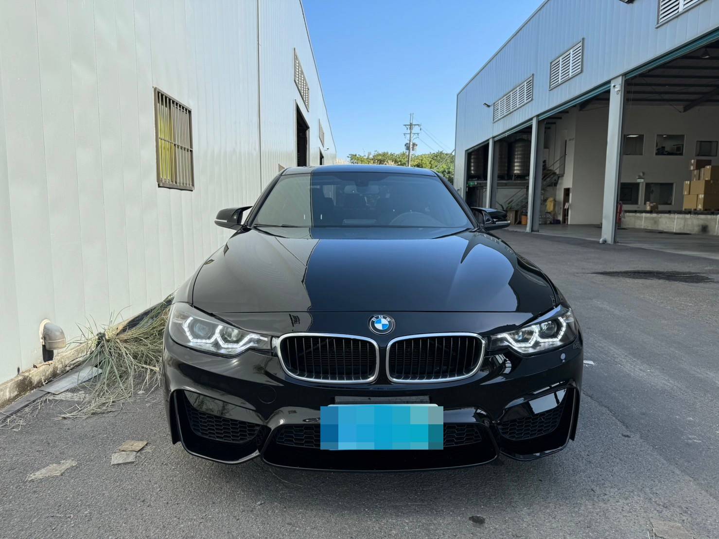 《鑫宏車業》車輛目前在新北市五股區， 328i F30型 SPORT ..  第18張相片