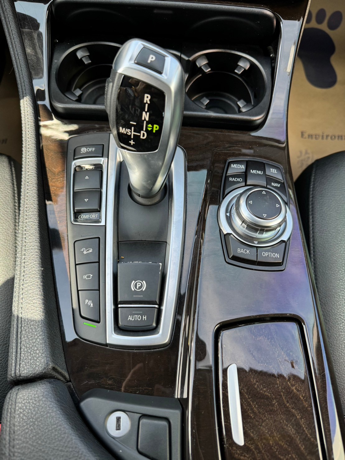 《鑫宏車業》車輛目前在新北市五股區，535i F10型 四門 汽油 4WD..  第15張相片
