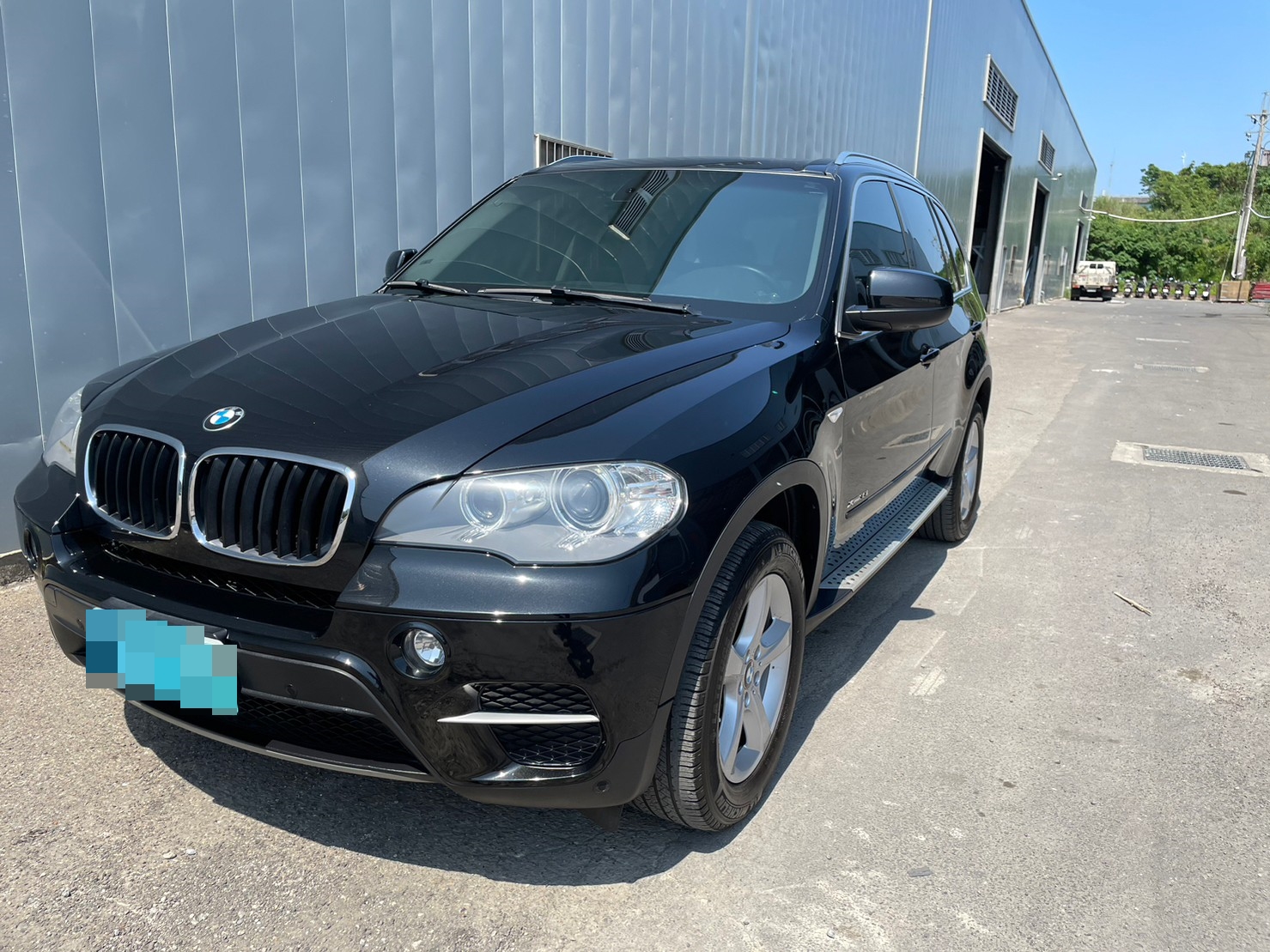 《鑫宏車業》車輛目前在新北市五股區，X5 E70型 4WD 二代小改款 汽油  第1張相片