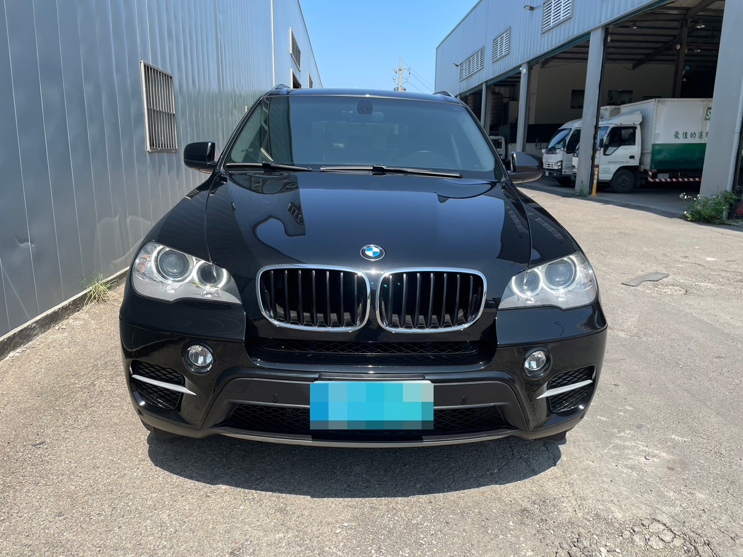 《鑫宏車業》車輛目前在新北市五股區，X5 E70型 4WD 二代小改款 汽油  第3張相片