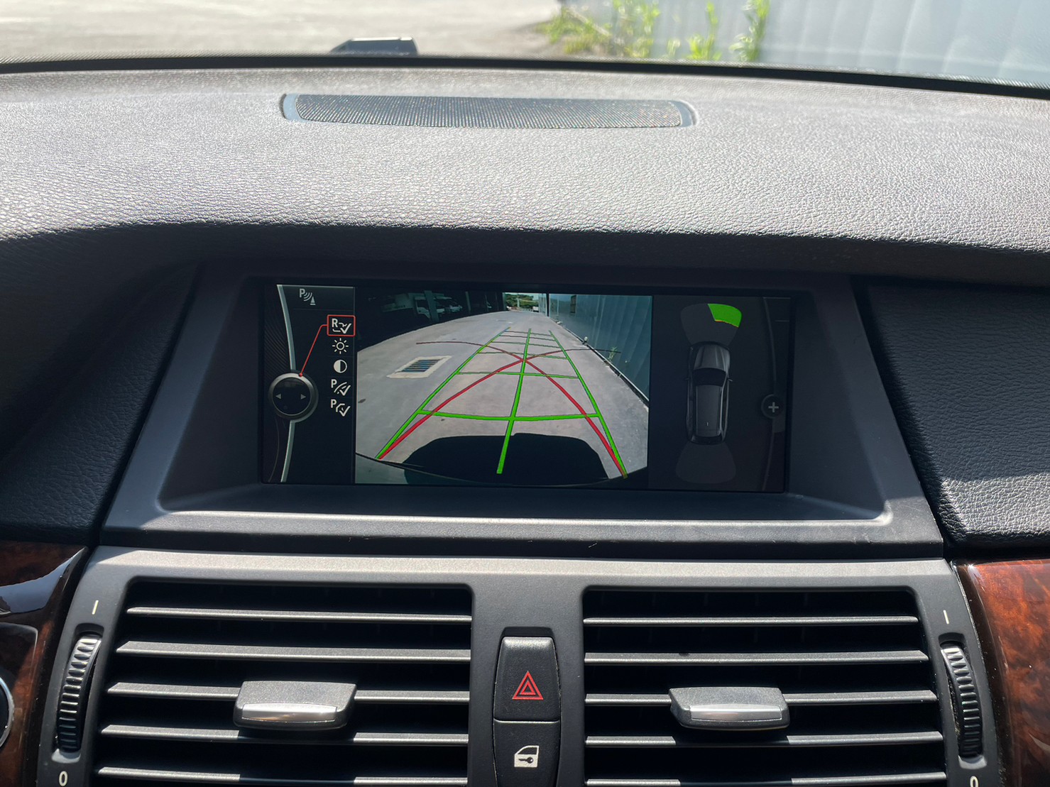 《鑫宏車業》車輛目前在新北市五股區，X5 E70型 4WD 二代小改款 汽油  第13張相片