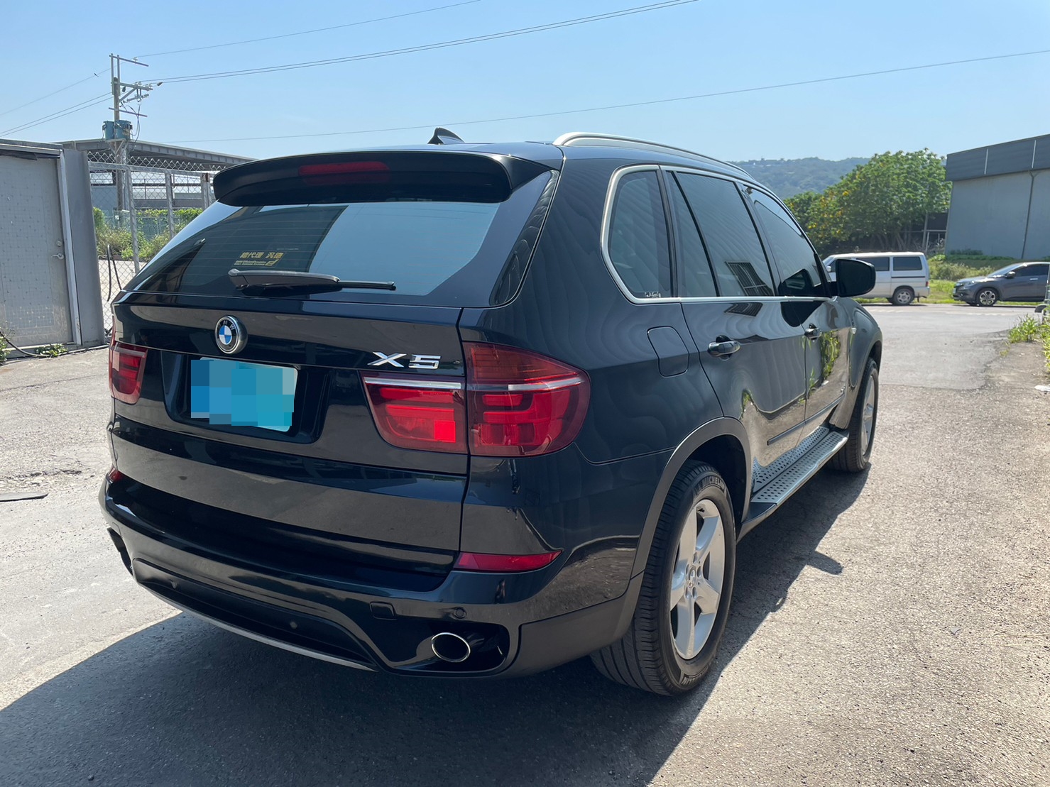 《鑫宏車業》車輛目前在新北市五股區，X5 E70型 4WD 二代小改款 汽油  第20張相片