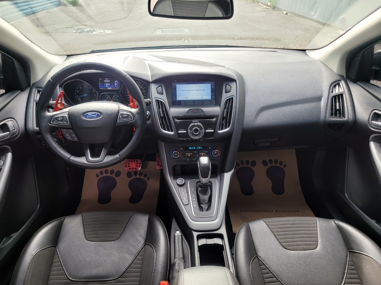 《鑫宏車業》此商品已下架---車輛目前在新北市五股區，汽油五門三代小改款運動型，輕巧好操控..  第9張相片