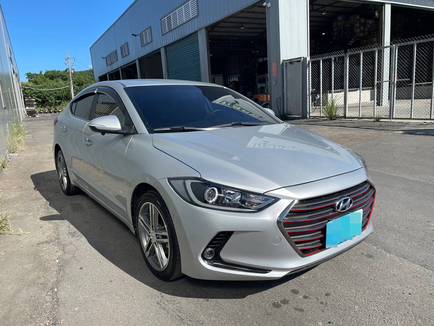 《鑫宏車業》車輛目前在新北市五股區，三代旗艦型，流線動感、把妹神車..  第4張相片