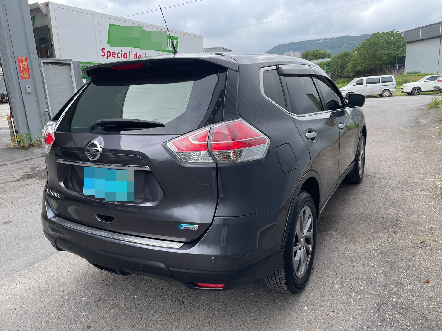 《鑫宏車業》車輛目前在新北市五股區，二代豪華版，代步休旅空間大....  第3張相片