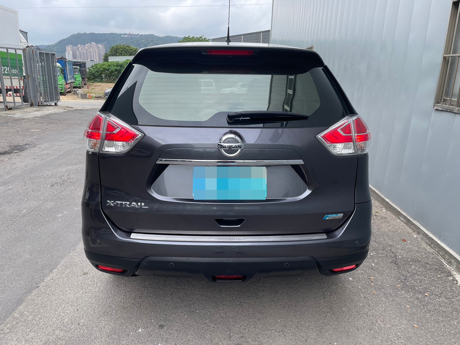 《鑫宏車業》車輛目前在新北市五股區，二代豪華版，代步休旅空間大....  第4張相片
