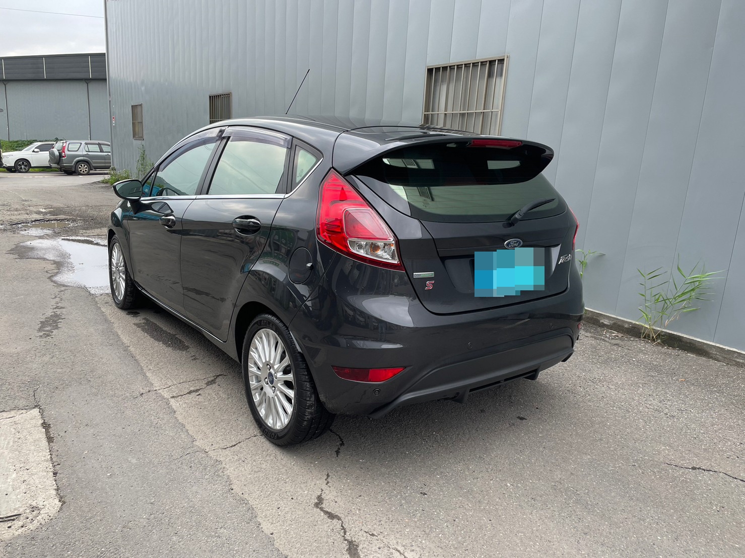 《鑫宏車業》車輛目前在新北市五股區，小改款運動型 五門，渦輪增壓..  第5張相片