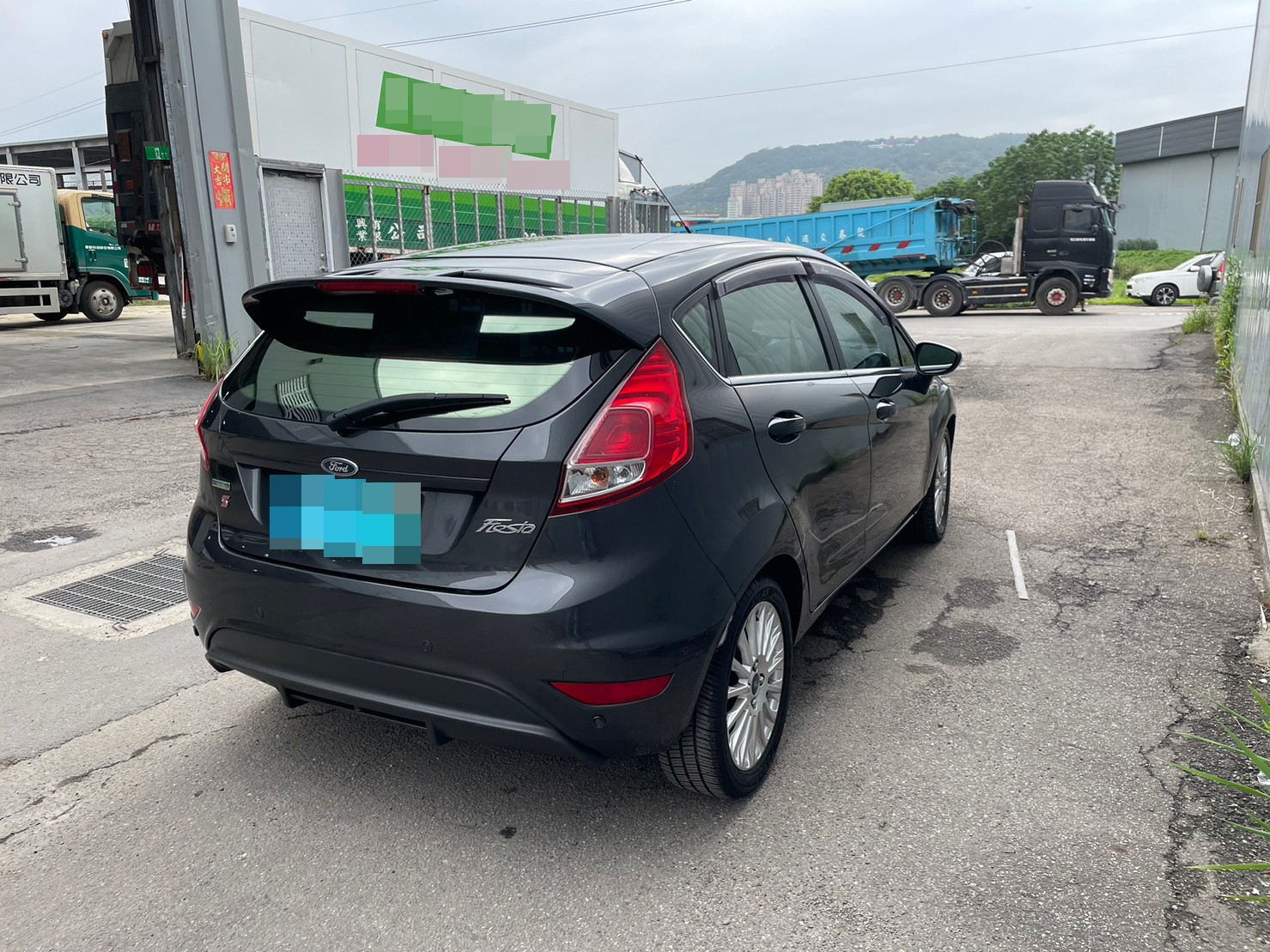 《鑫宏車業》車輛目前在新北市五股區，小改款運動型 五門，渦輪增壓..  第10張相片