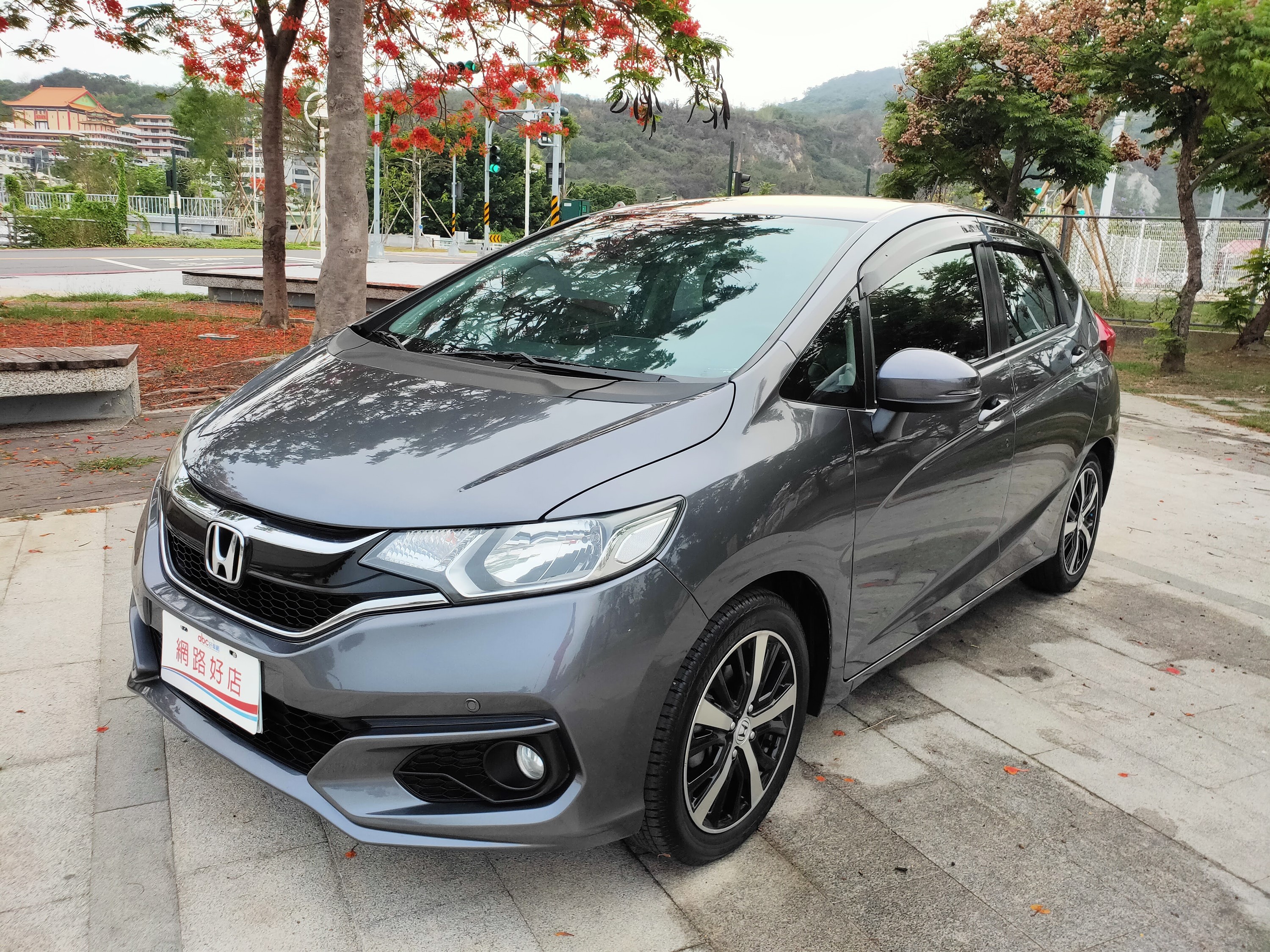 《鑫宏車業》三代小改款S版，高CP值小車 ..  第1張相片