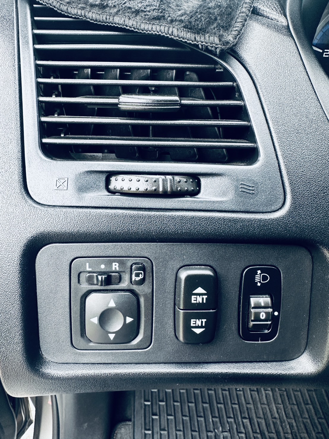 《鑫宏車業》此商品已下架---勁哥皮卡 晶鑽型 八月剛回原廠，做引擎變速箱差速器大保養，皆..  第13張相片