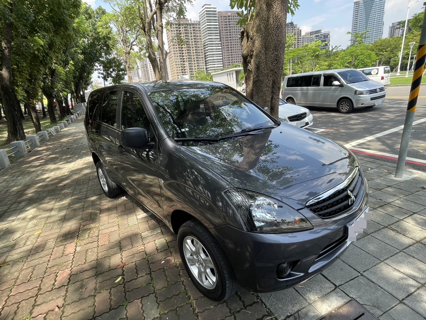 《鑫宏車業》此商品已下架---[可領客貨牌] 手排 五人座， 載人載貨，一車搞定！  第6張相片