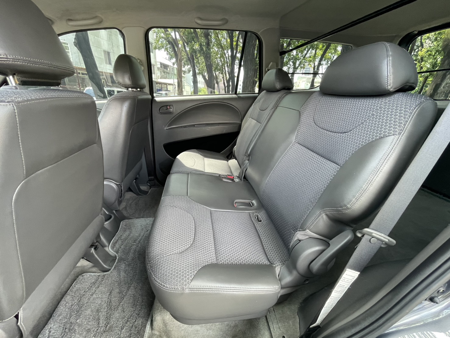 《鑫宏車業》此商品已下架---[可領客貨牌] 手排 五人座， 載人載貨，一車搞定！  第8張相片