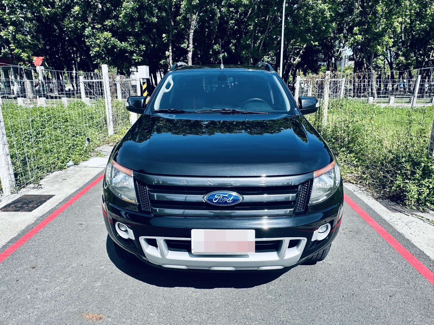 《鑫宏車業》 此商品已下架---[ 18吋鋁圈 ] ４ＷＤ 柴油 二代 雙廂貨卡..  第4張相片