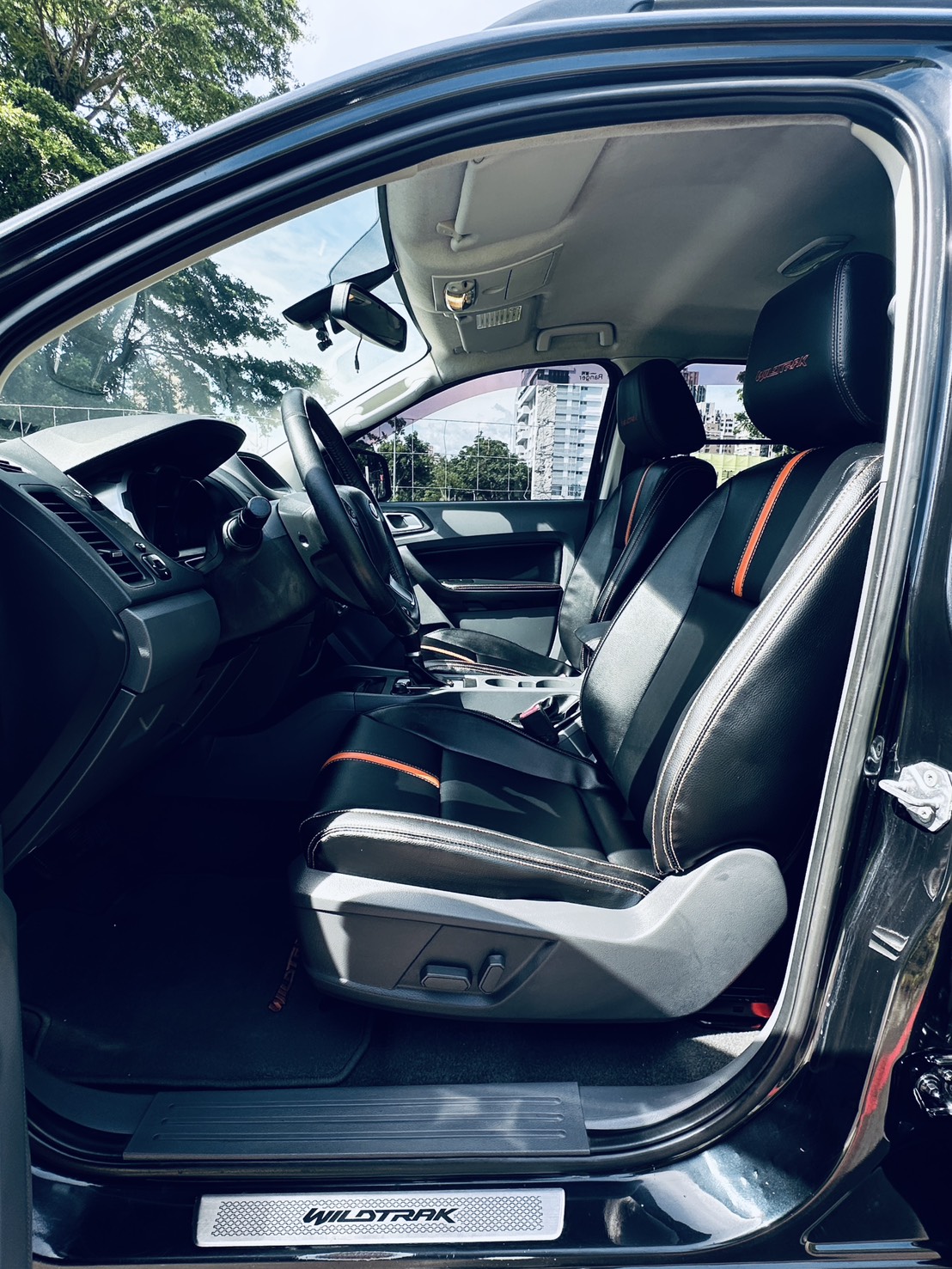 《鑫宏車業》 此商品已下架---[ 18吋鋁圈 ] ４ＷＤ 柴油 二代 雙廂貨卡..  第16張相片