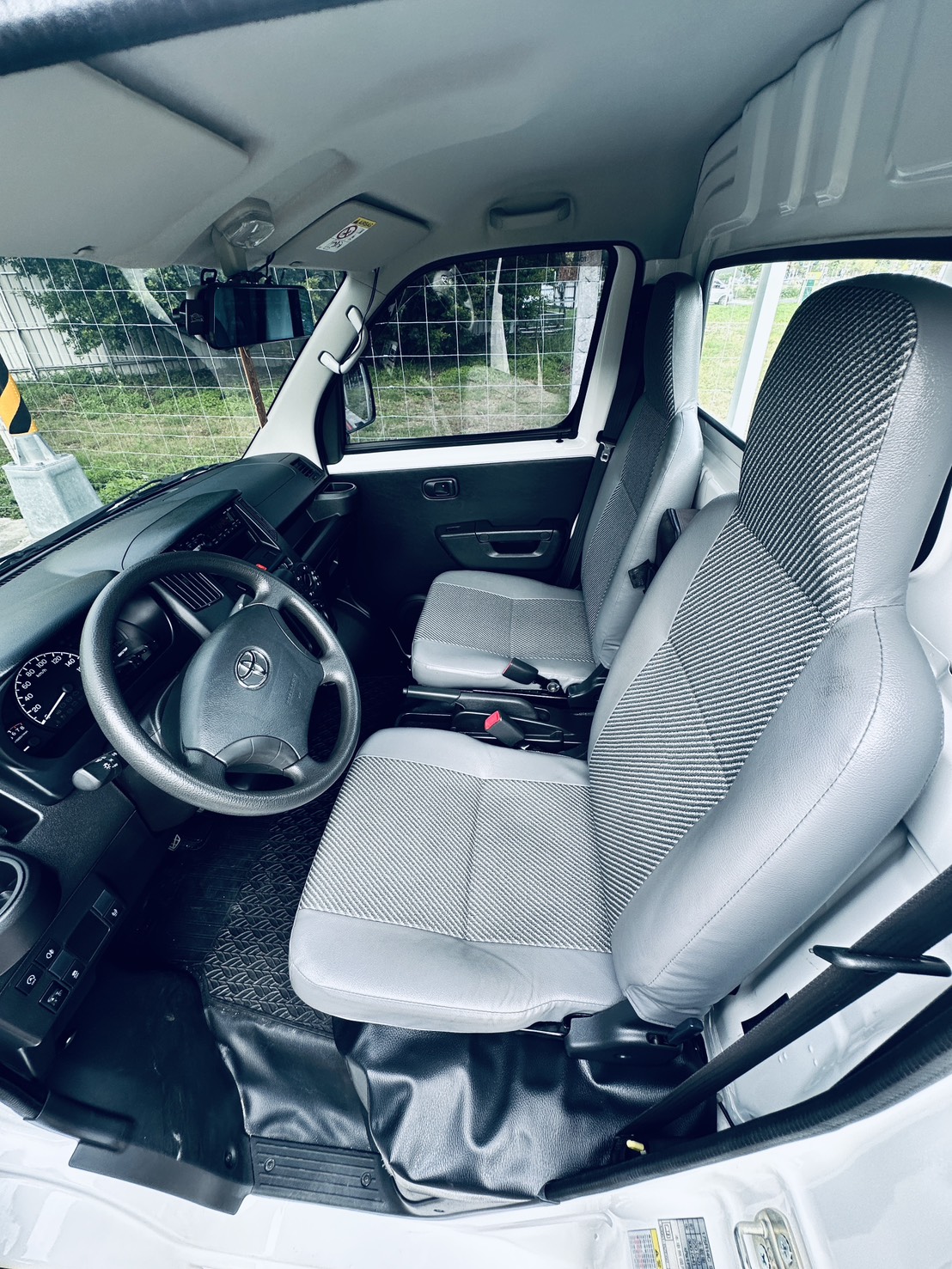 《鑫宏車業》電洽---木床自排小貨車，創造財富的好幫手，2022年 豐田TOWN ACE  第8張相片