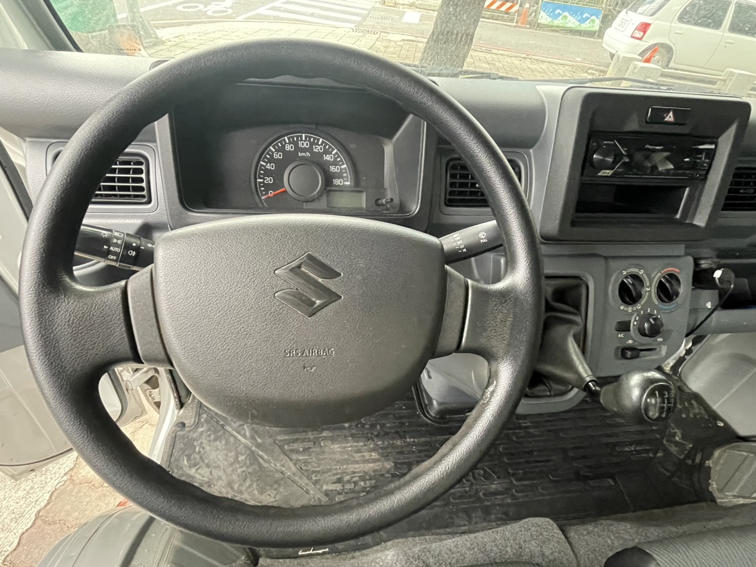 《鑫宏車業》此商品已下架---拚生意就選CARRY 二代手排 ..  第7張相片