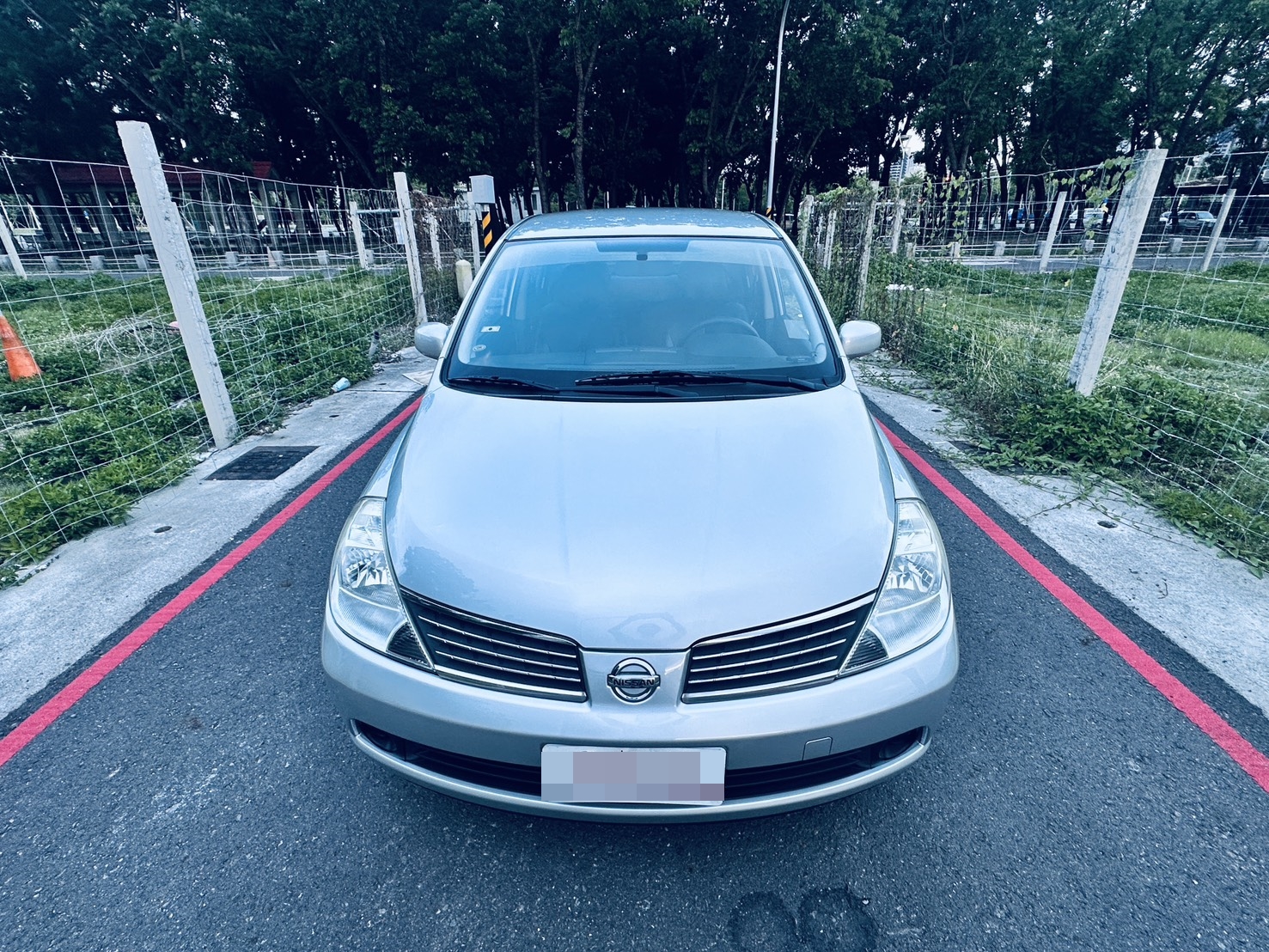 《鑫宏車業》四門 一代B規 方便實惠 代步車  第3張相片