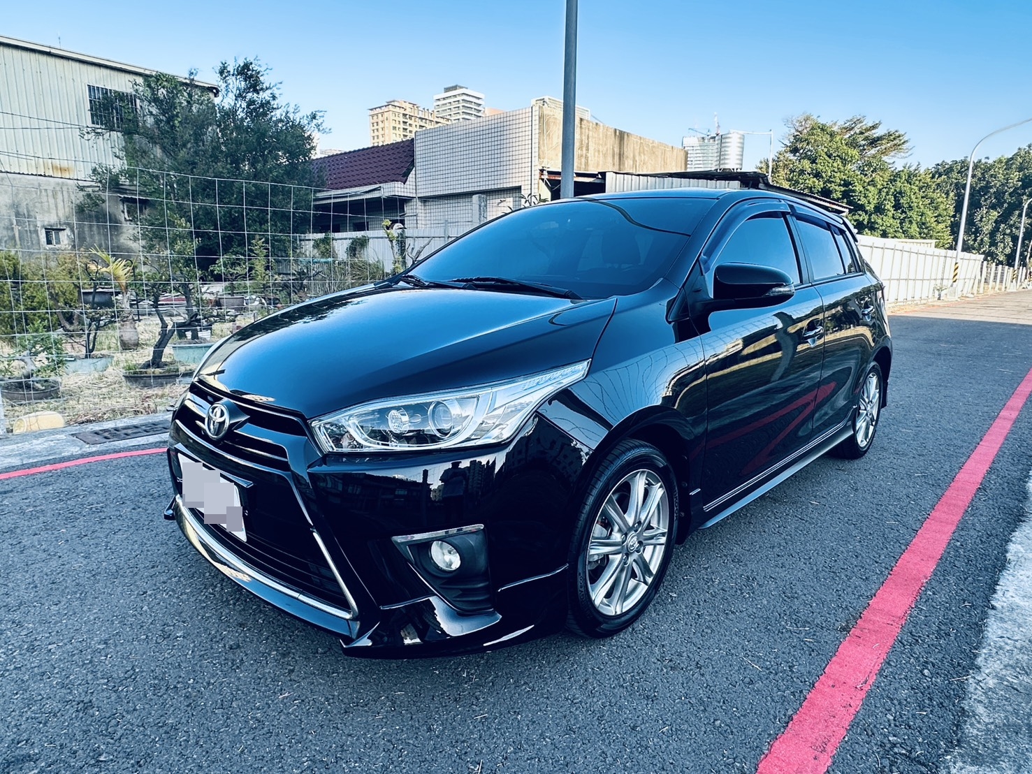 《鑫宏車業》二代小改款豪華型SPORT，省油、省稅、小資女代步好車..  第1張相片