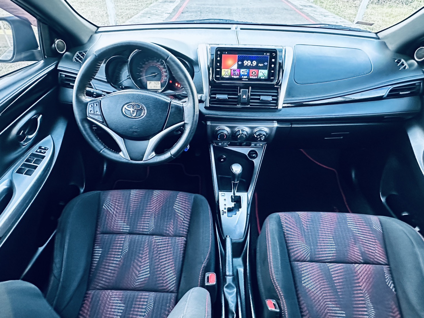 《鑫宏車業》二代小改款豪華型SPORT，省油、省稅、小資女代步好車..  第7張相片