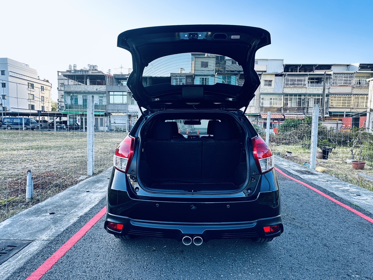 《鑫宏車業》二代小改款豪華型SPORT，省油、省稅、小資女代步好車..  第9張相片