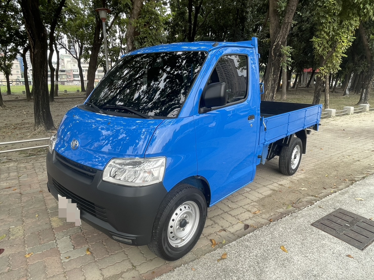 《鑫宏車業》木床手排小貨車，發財王牌 超能載  第1張相片