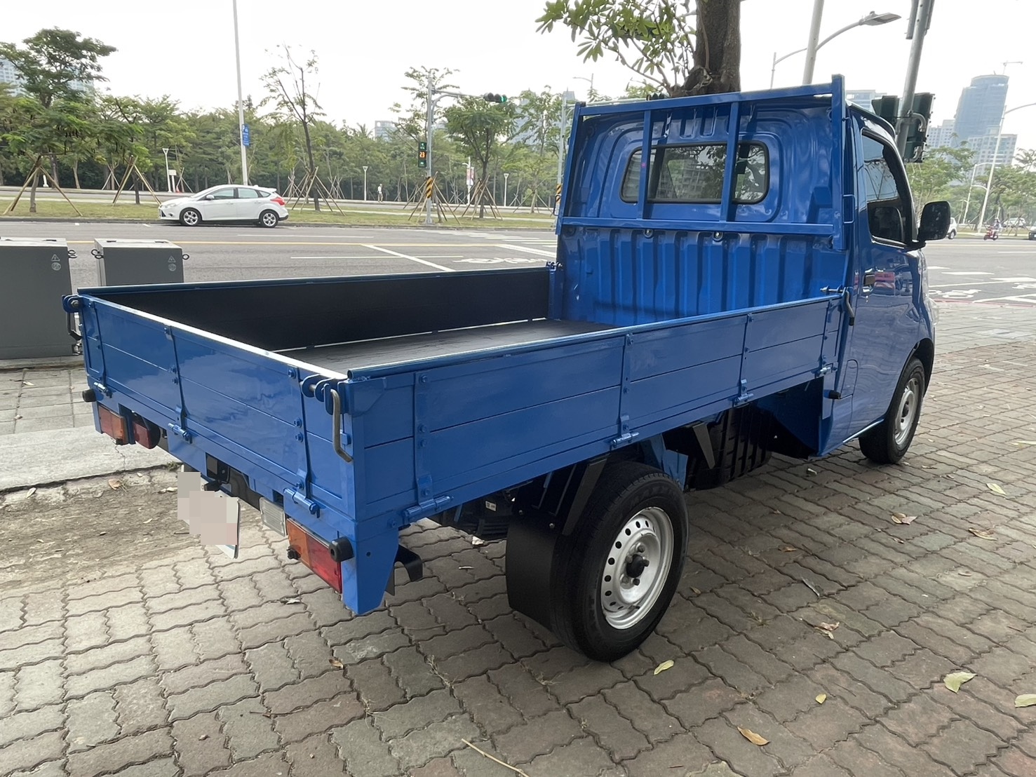 《鑫宏車業》木床手排小貨車，發財王牌 超能載  第3張相片