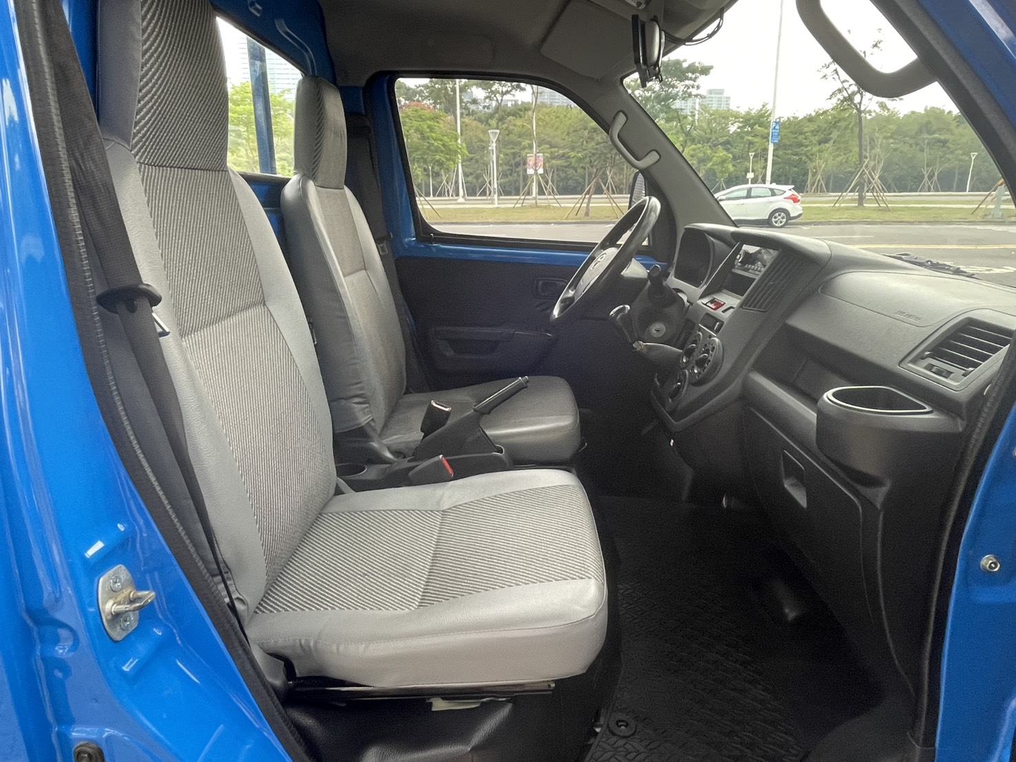 《鑫宏車業》木床手排小貨車，發財王牌 超能載  第7張相片