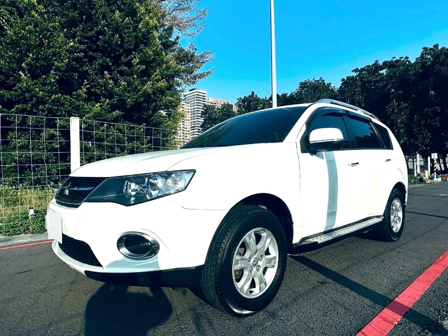 已收訂---《鑫宏車業》二代小改款豪華型，出遊必選車 享受全家出遊的樂趣..  第1張相片