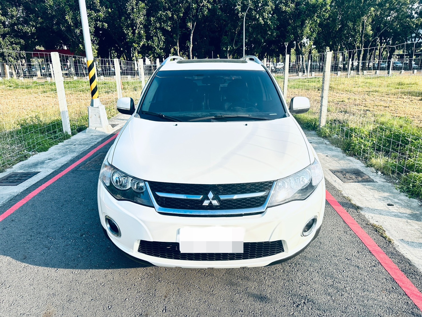 已收訂---《鑫宏車業》二代小改款豪華型，出遊必選車 享受全家出遊的樂趣..  第4張相片