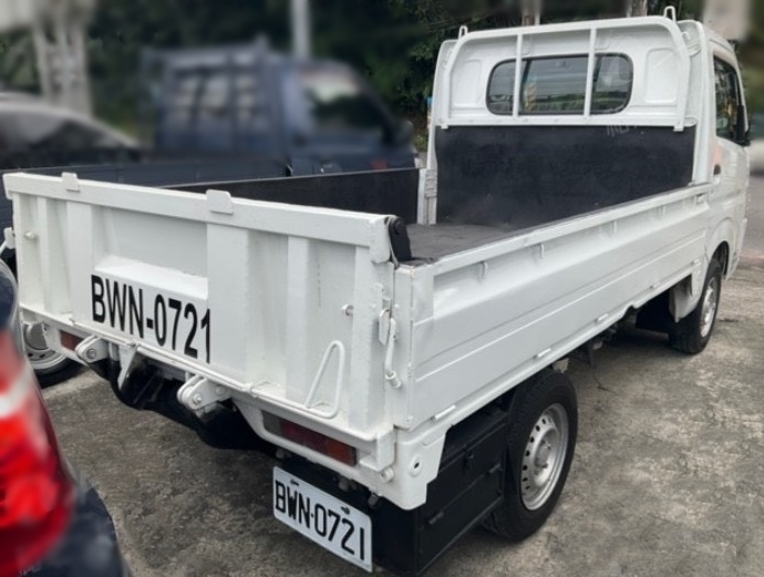 《鑫宏車業》新進車輛 整理中-拚生意就選CARRY 二代手排  第3張相片