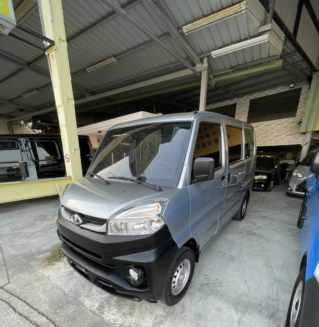 已收訂---《鑫宏車業》新進車輛 準備中 菱利Ａ１８０ 三代改款２人座手排 廂型車  第1張相片