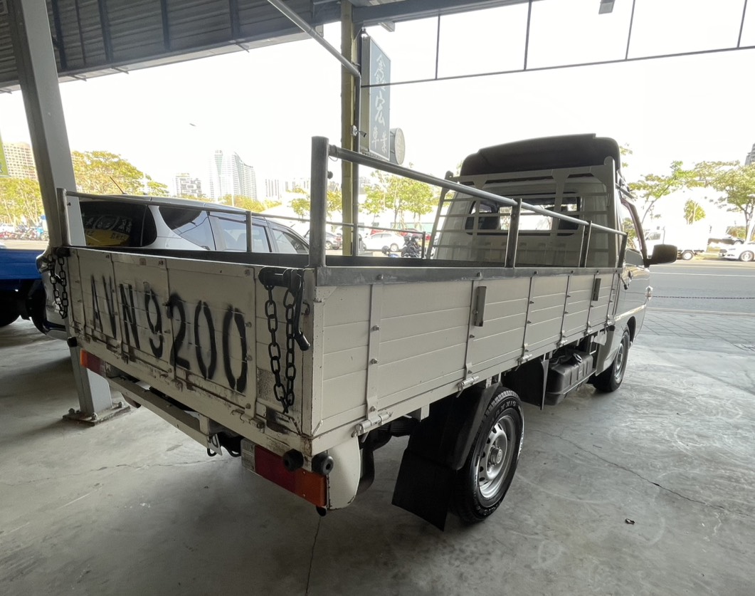 《鑫宏車業》五金職人好幫手- 手排貨車  第3張相片