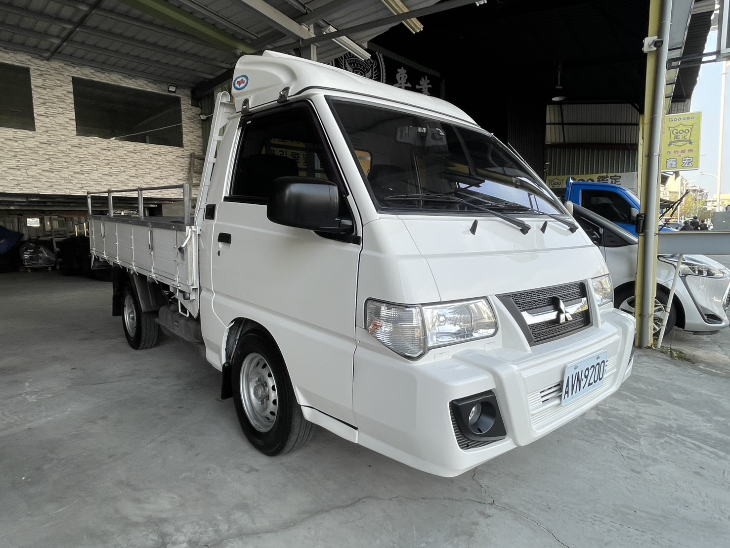 《鑫宏車業》五金職人好幫手- 手排貨車  第4張相片